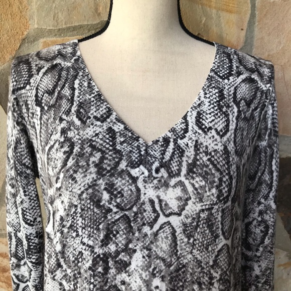 Apt. 9 Sweater - Size M - Picture 3 of 3